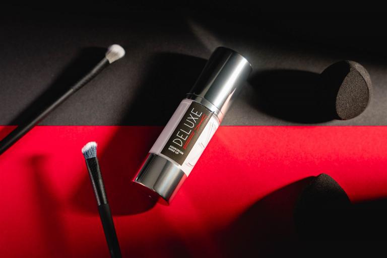 DELUXE-FX AquaCream-Make-Up 70030-c01